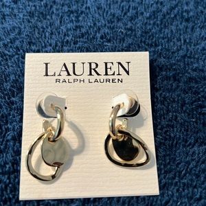 Women’s earrings